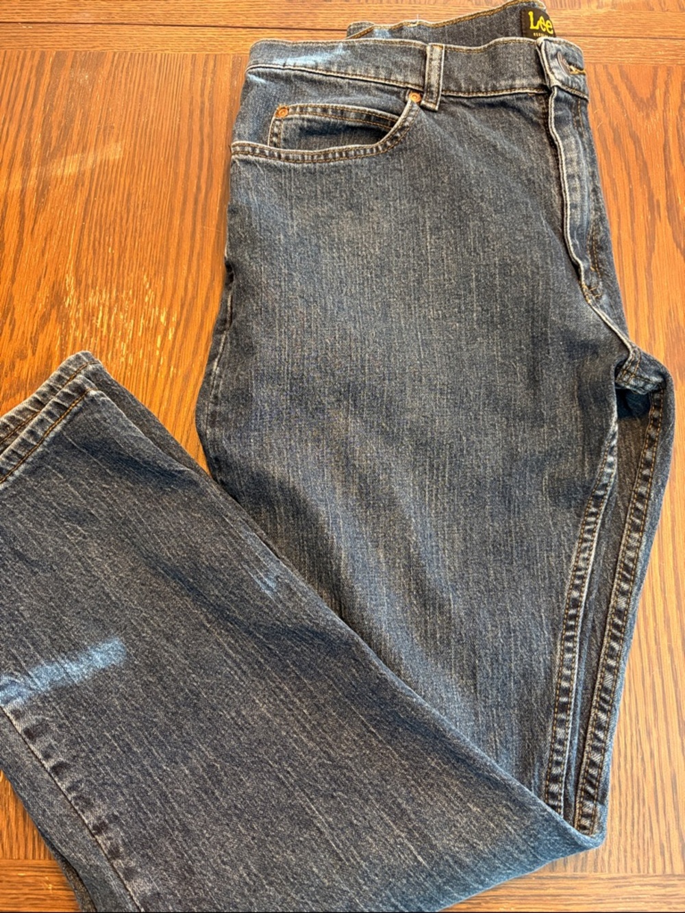 Lee Jeans in Medium Blue Wash